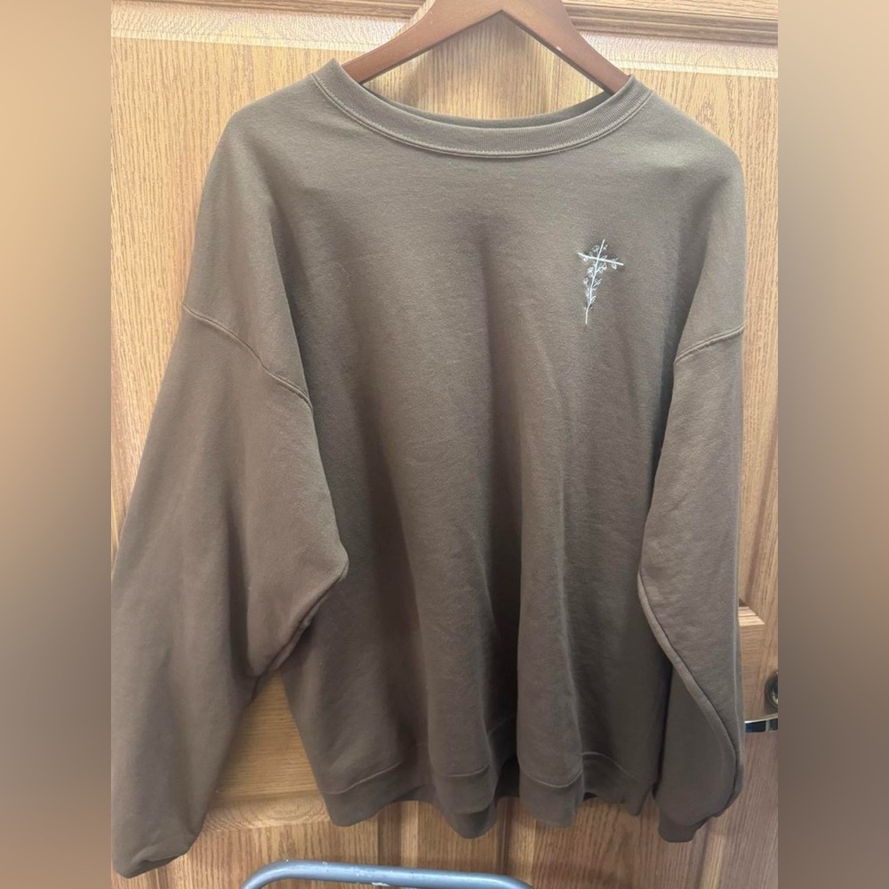 Embroidery Flower Cross Crewneck